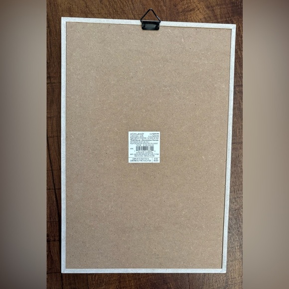 NWT “let’s kiss under the mistletoe” Christmas Xmas wooden wall decor sign pic - Picture 5 of 5